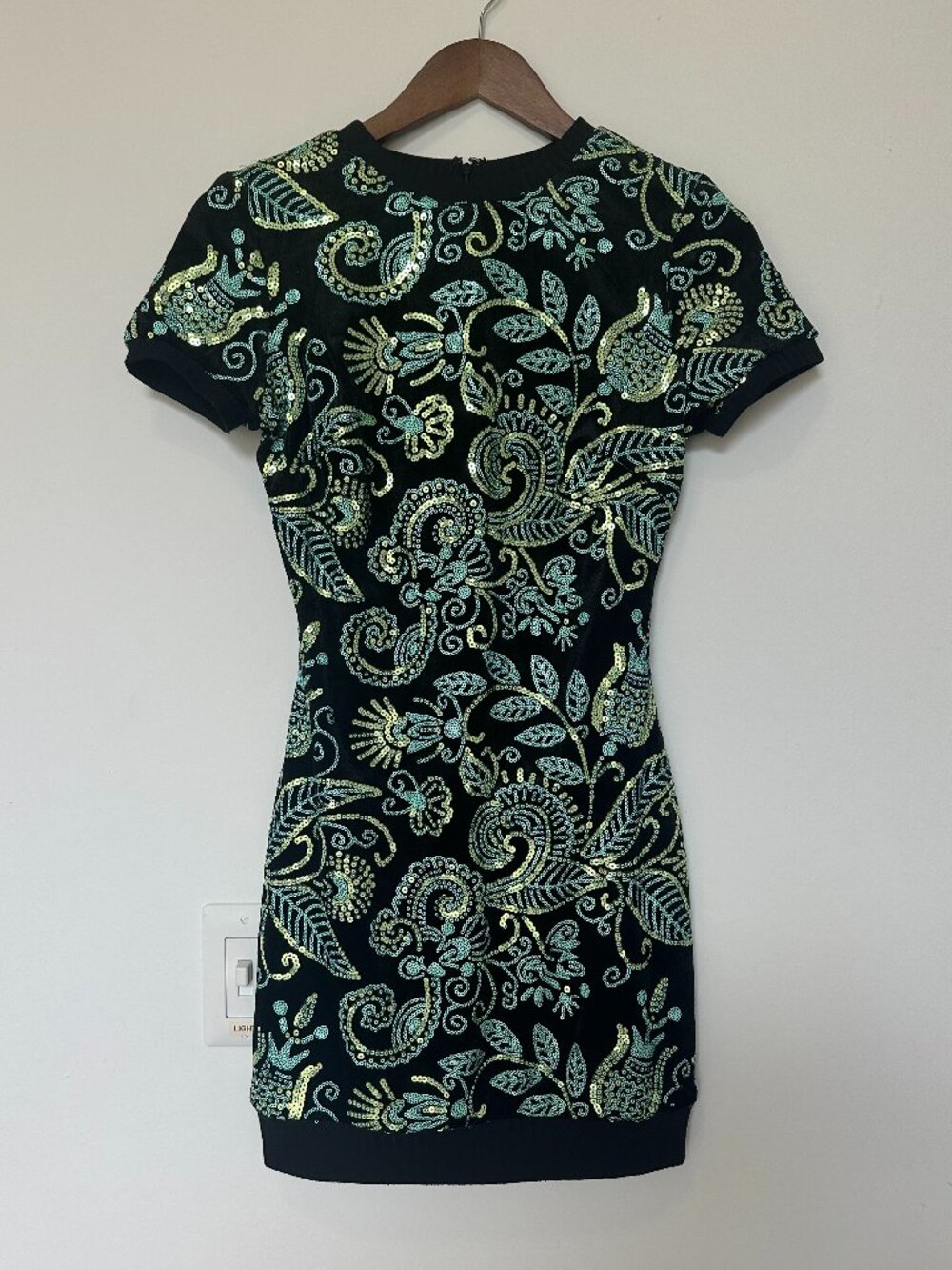 Dress the Population Cosmopolitan Malorie Turquoise Sequin Velvet Mini Dress XS